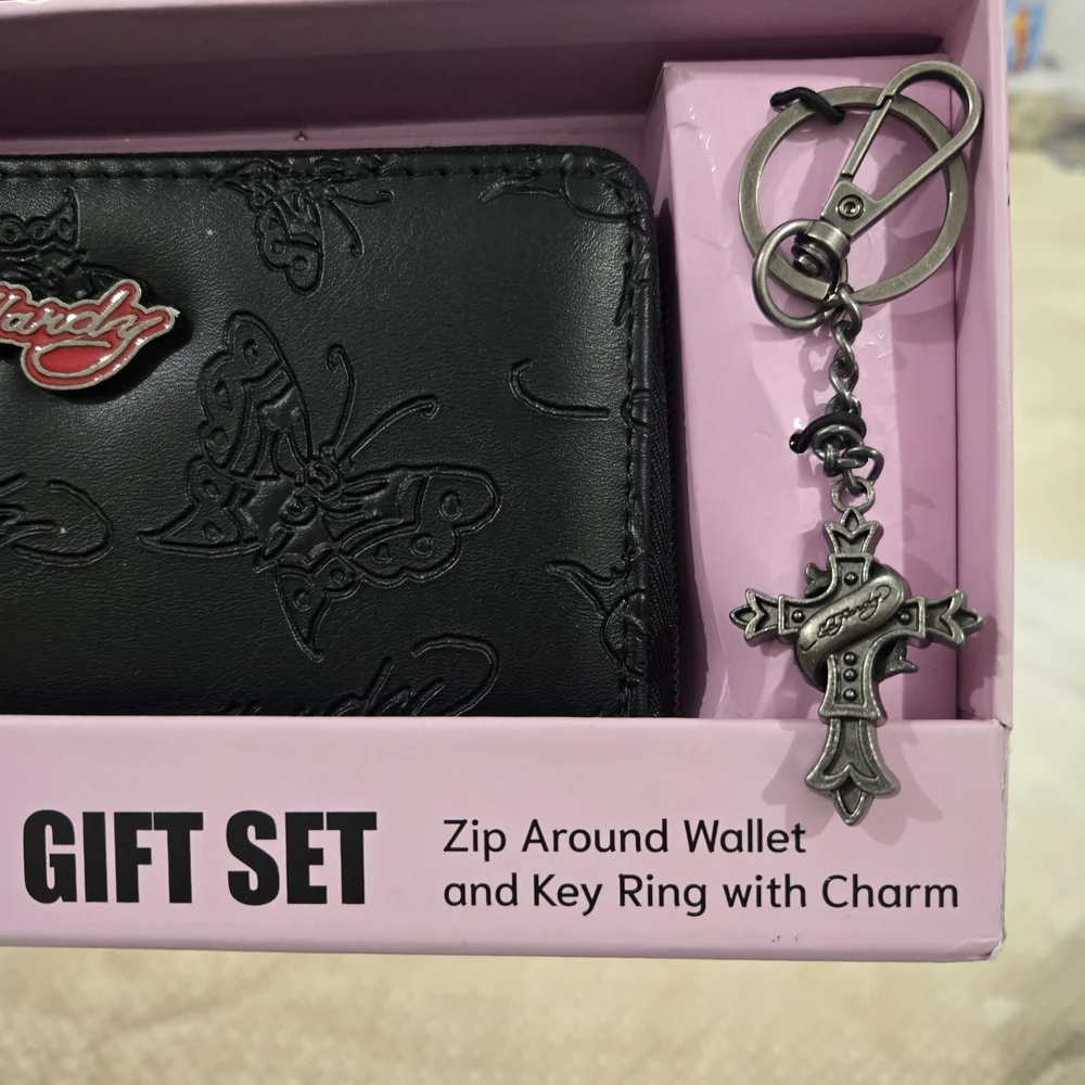 Ed Hardy Black Wallet and Key Ring Gift Set
